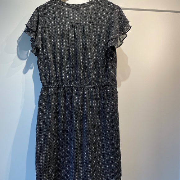 H&M - Size 14 Rayon dress in classic pattern and flattering cut. - Picture 3 of 7